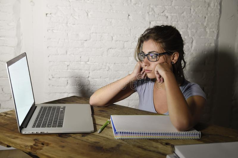 travail etudiant a la maison